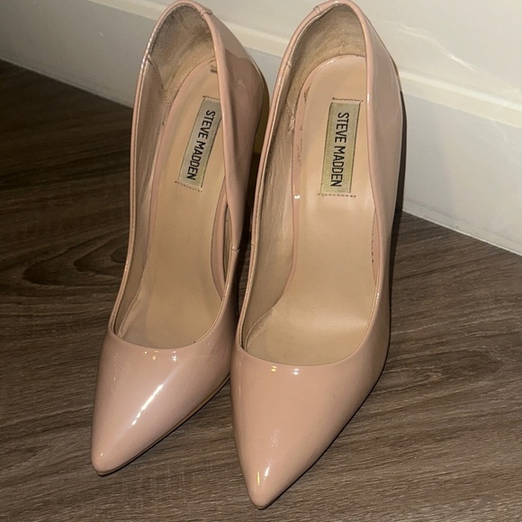 Steve Madden Nude Patent pointy toe high klory Heels - Picture 1 of 10